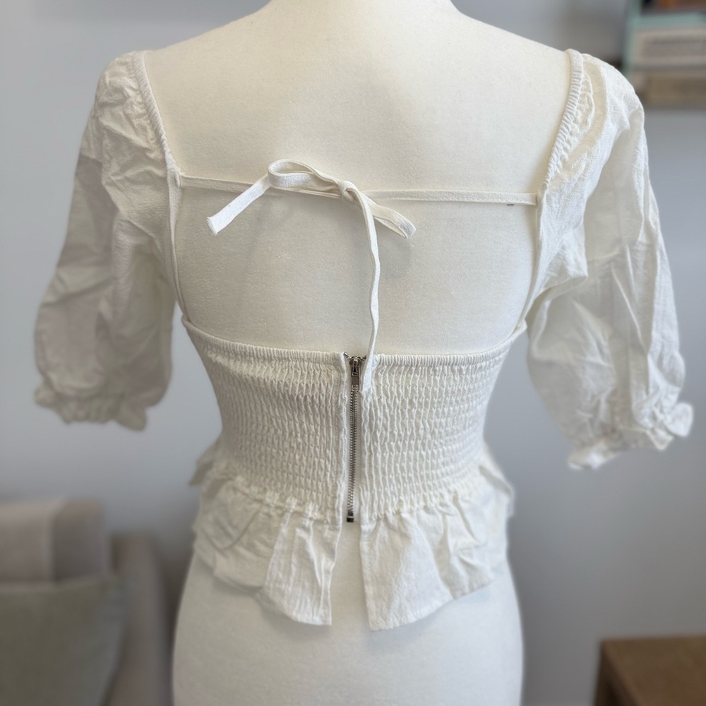 Chic White Smocked Blouse with Puff Sleeves